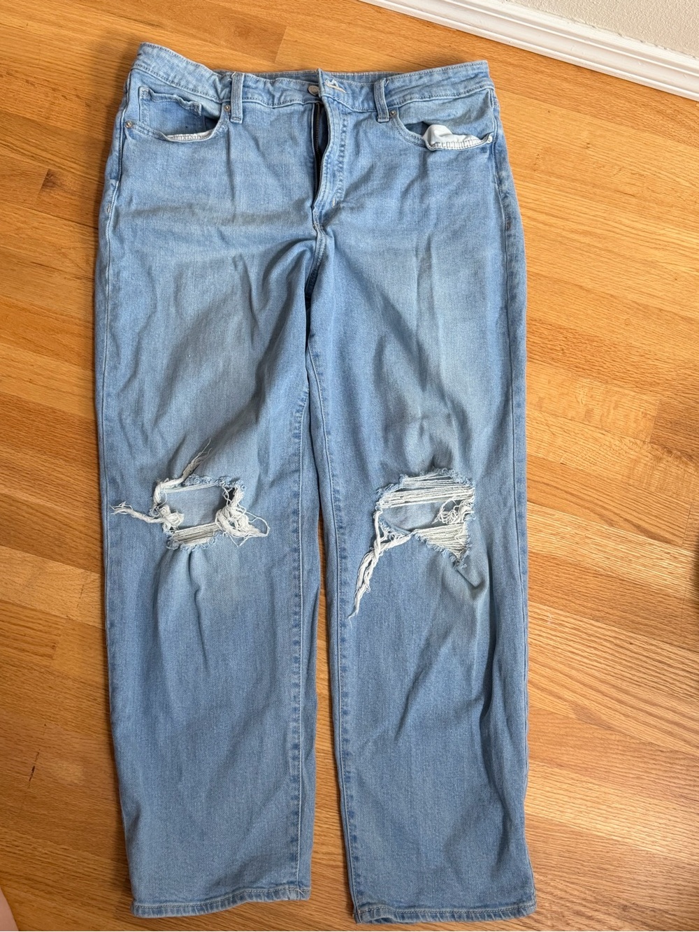 Old Navy OG Curvy Loose Ripped Knee Jeans